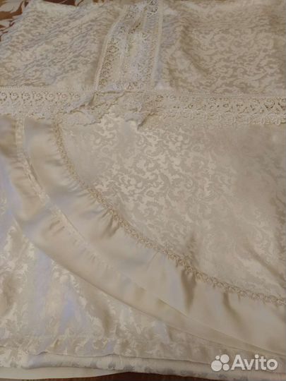 Покрывало на кровать +2 наволочки