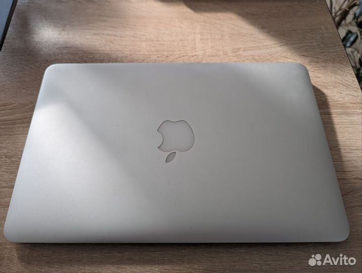 Macbook air 2011