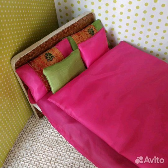 Комплект постельного белья с шелком для куклы