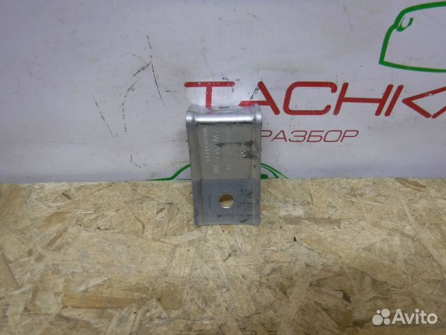 Защитный брус VAG