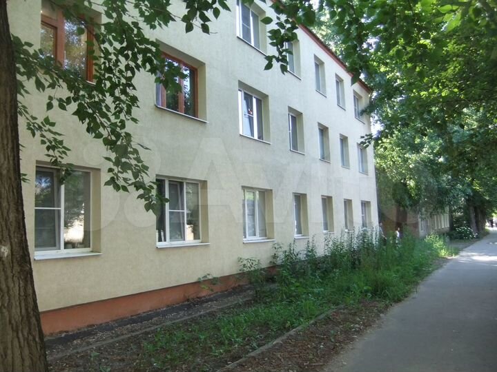 Комната 17 м² в 2-к., 1/3 эт.