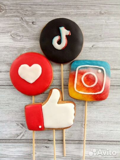 Пряники, леденцы, безе на палочке (меренга)