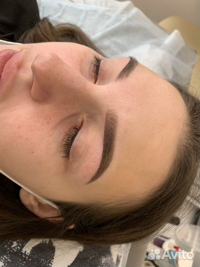 Татуаж бровей