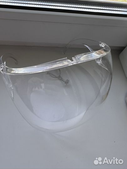 Защитный экран для мастера по маникюру