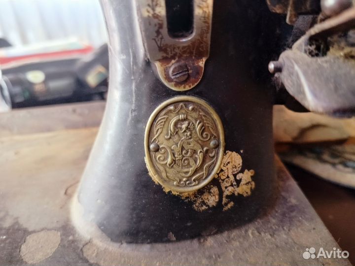Продам старинную машинку Зингер 1875 года выпуска