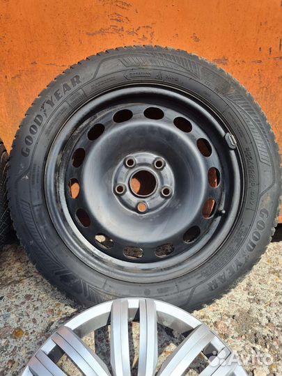 Goodyear Vector 4Seasons 205/55 R16