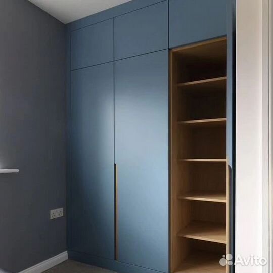 Шкаф на заказ в зал