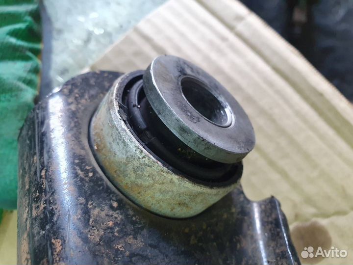 Рычаг задний правый Cadillac Escalade 5 L87 6.2L