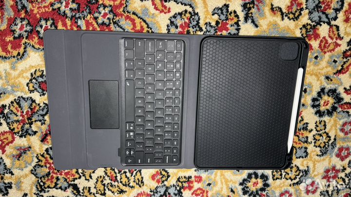 Чехол клавиатура для iPad pro 11
