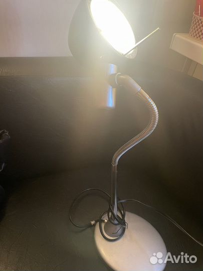 Лампа настольная