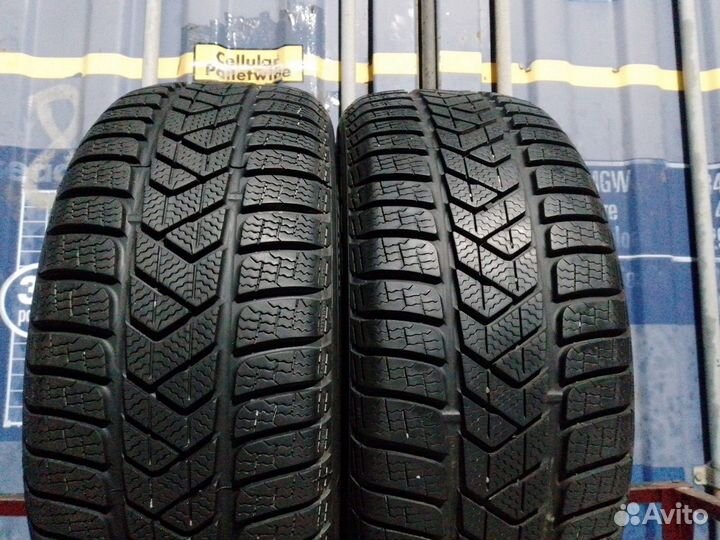 Pirelli Winter Sottozero 3 215/55 R16