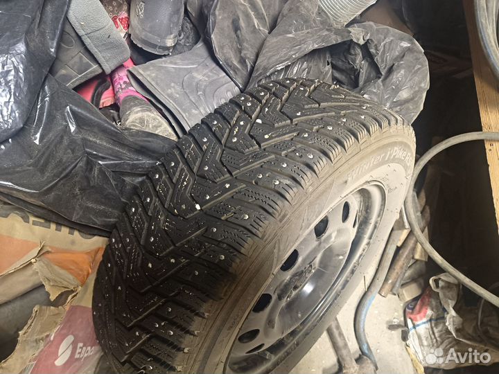 Hankook Winter I'Pike 195/65 R15