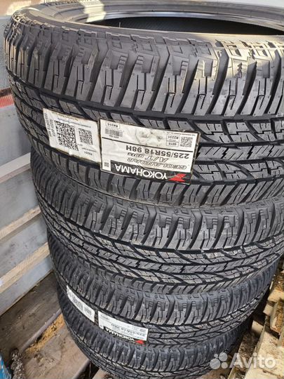 Yokohama GEOLANDAR G015 215/65 R17 103H