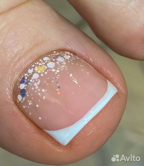 Маникюр и педикюр