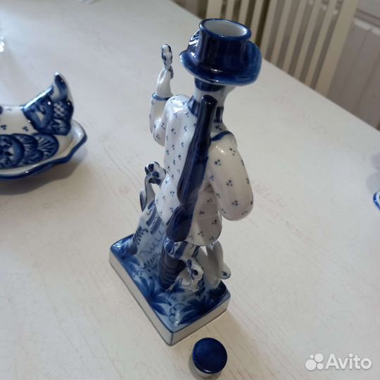 Гжель.Штоф,шкатулка