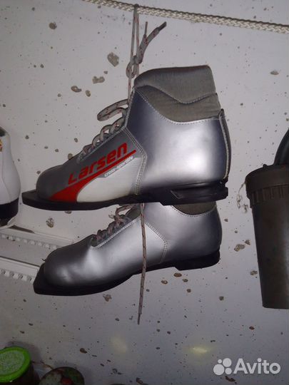 Лыжные ботинки