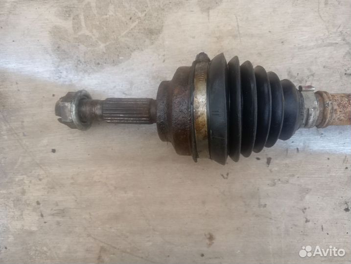 Привод левый Renault Symbol 1.4