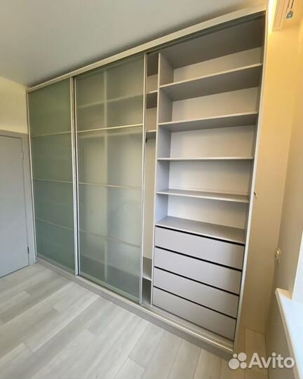 Шкаф купе серый матовый