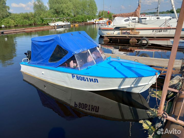 Лодка моторная