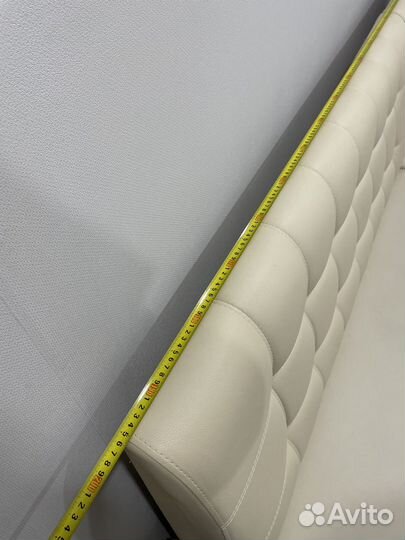 Кожаный угловой диван бу