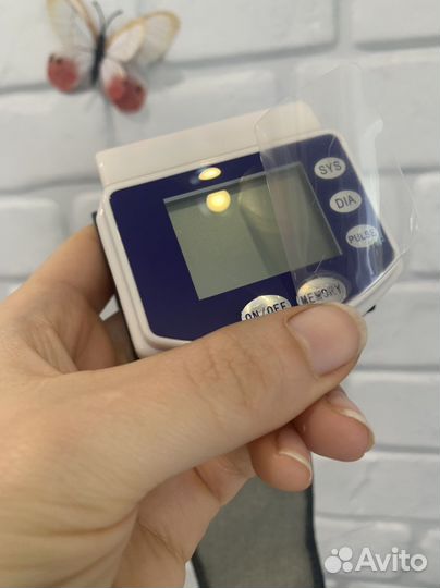 Тонометр на запястье