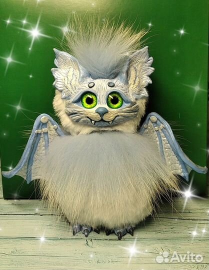 Игрушка летучая мышь в смешанной технике