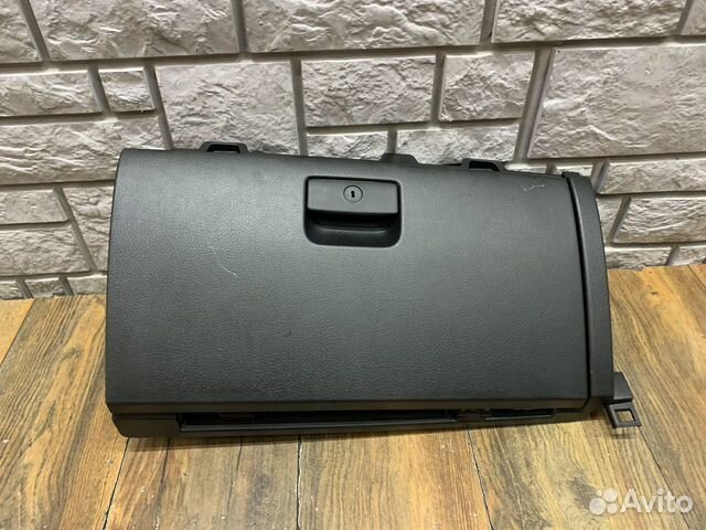 Kia Sorento 2 (XM) Бардачок