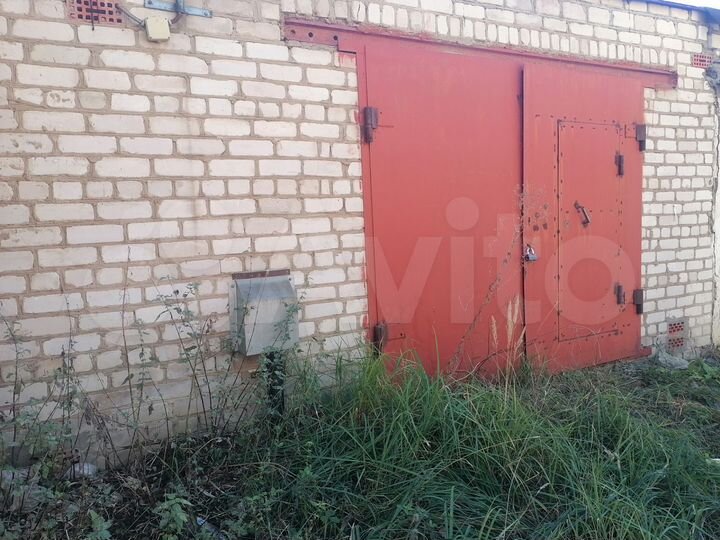 Гараж, > 30 м²