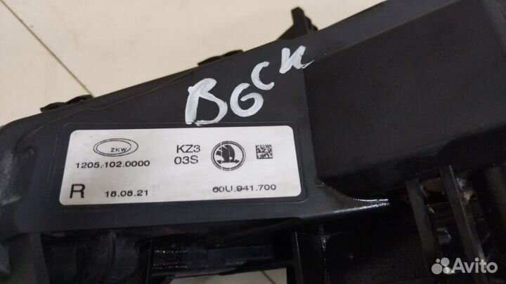 Фара противотуманная правая Skoda Rapid