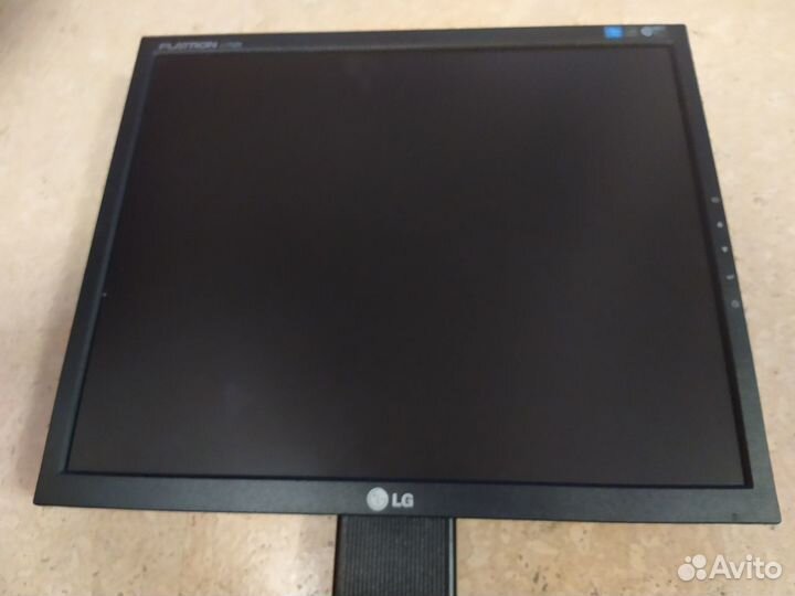Монитор LG