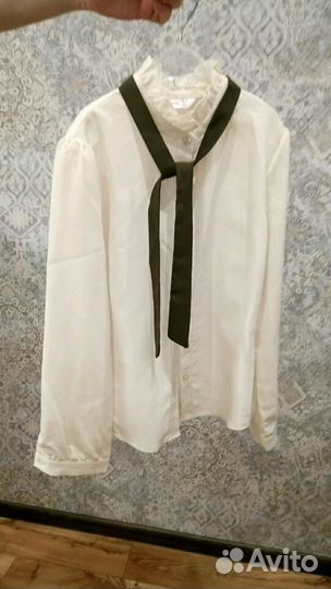 Продаю школьную одежду для девочек 6-8 лет