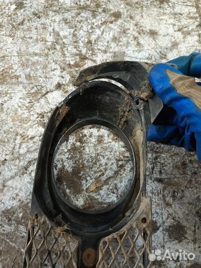 Накладка противотуманной фары правая Chevrolet