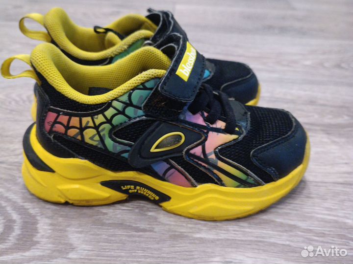 Кроссовки для мальчика blessbox