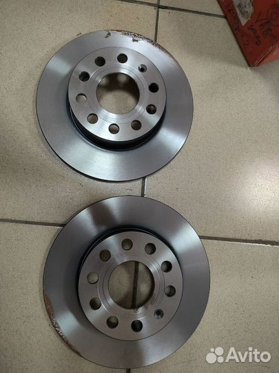 Диски тормозные задние VAG TRW DF4271