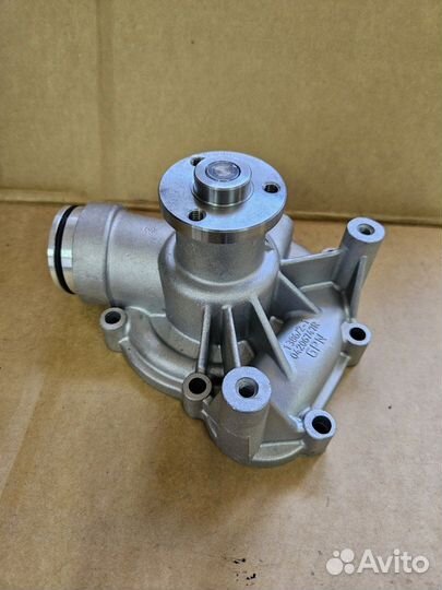 Водяной насос 04206747R для Deutz