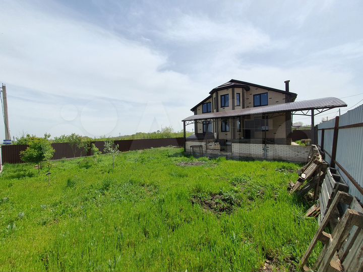 Дом 220 м² на участке 6 сот.