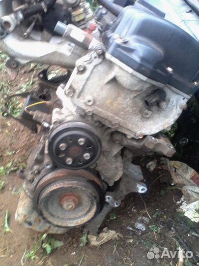 Двигатель Ниссан QG15 QG 18 пласт. крышка