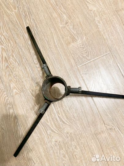 Подставка под елку