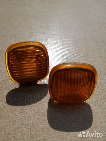 Повторитель поворота на крылья ауди а4 б5