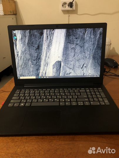 Ноутбук для учебы/работы Lenovo v145-15ast