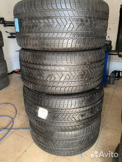 Pirelli Scorpion Winter 325/40 R22 и 285/40 R22 114V