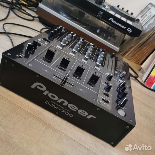 Pioneer djm 700