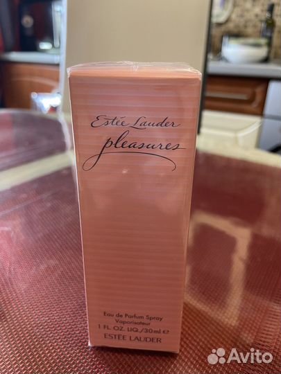 Парфюмированная вода Estee Lauder Pleasures новые