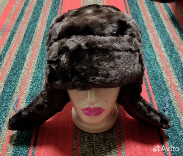 Мужские кепки и шапка ушанка