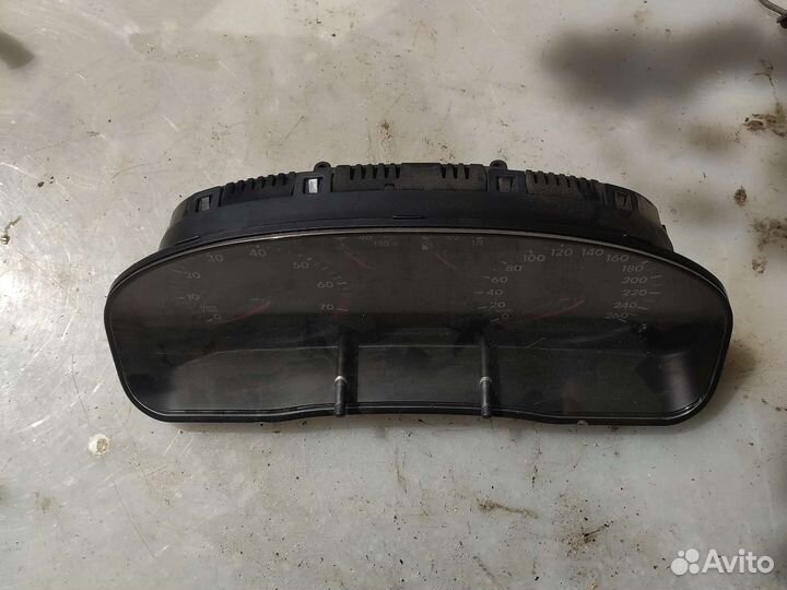 Приборная панель щиток Фольксваген Пассат б5