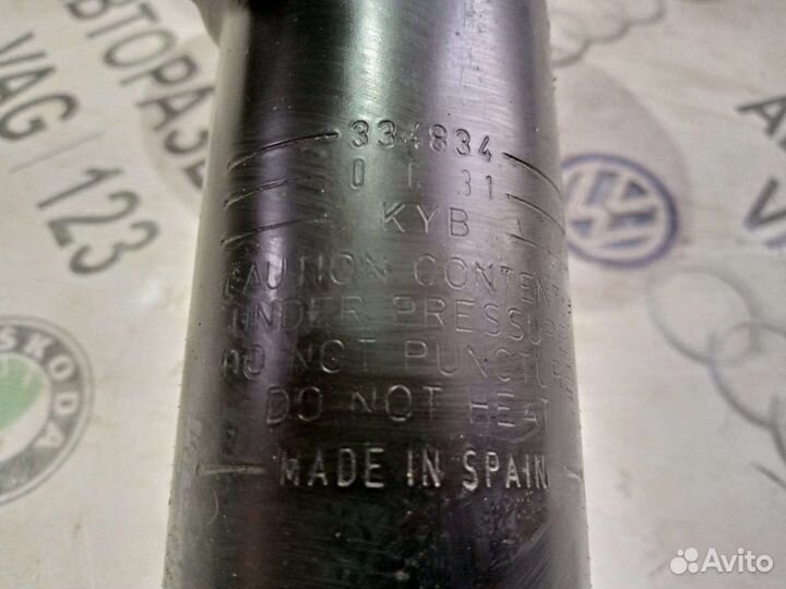 Стойка передняя Фольксваген Джетта 5