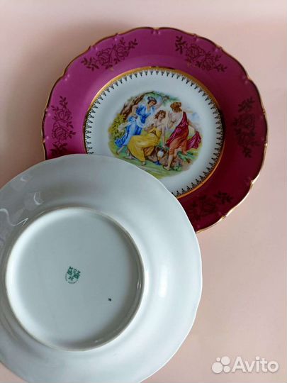 Тарелка фарфоровая