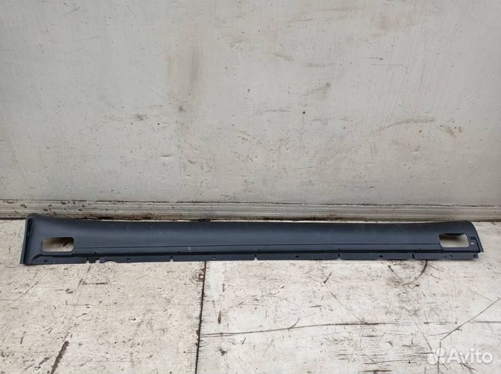 Накладка на правый порог