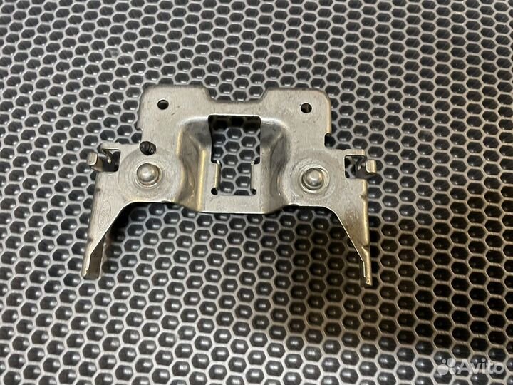 Кронштейн центральной консоли ford focus 3