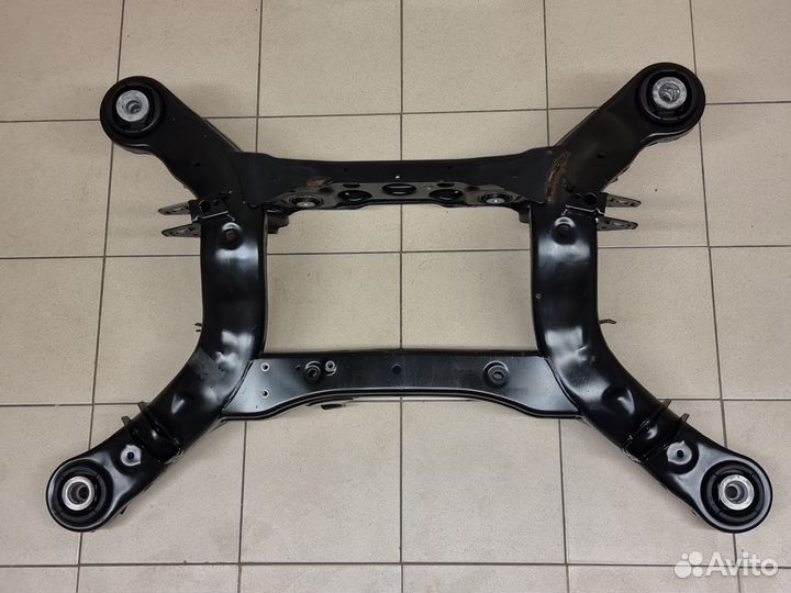 Задний подрамник Mercedes GL 63 AMG A1663503100